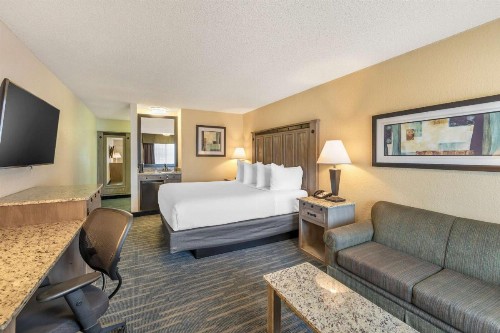 Best Western Americana Inn - image 17