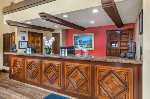 Best Western Americana Inn - image 22