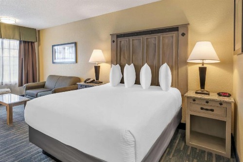 Best Western Americana Inn - image 26