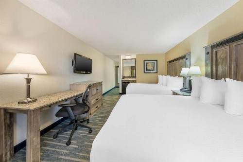 Best Western Americana Inn - image 28