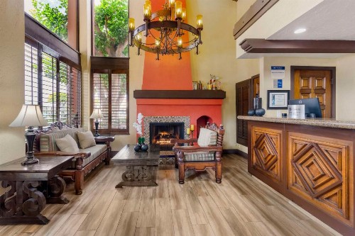 Best Western Americana Inn - image 36