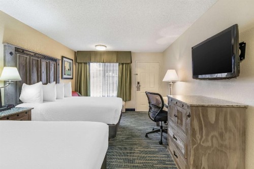 Best Western Americana Inn - image 7