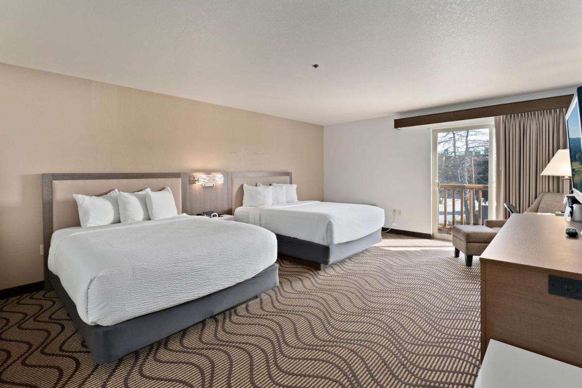 Cedar Street Hotel & Suites - image 5