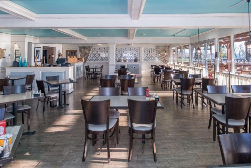 Best Western Edgewater Resort - image 10