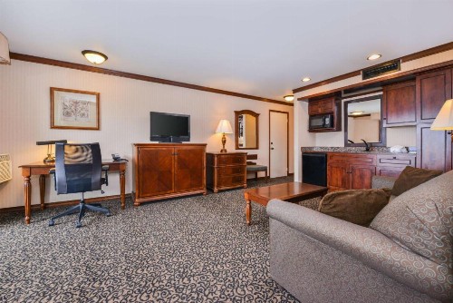 Best Western Edgewater Resort - image 11