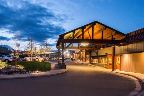 Best Western Edgewater Resort - image 2