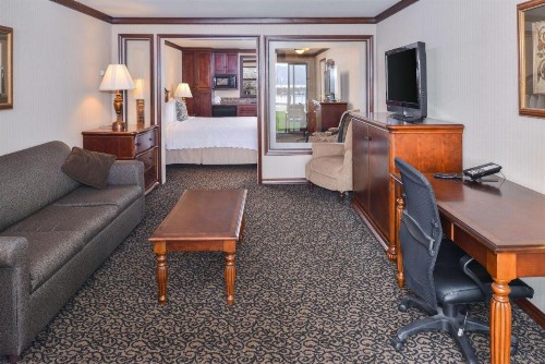Best Western Edgewater Resort - image 23