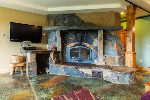 Talus Rock Retreat - image 19