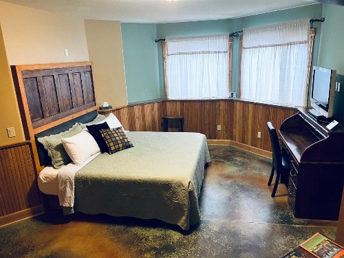 Talus Rock Retreat - image 2