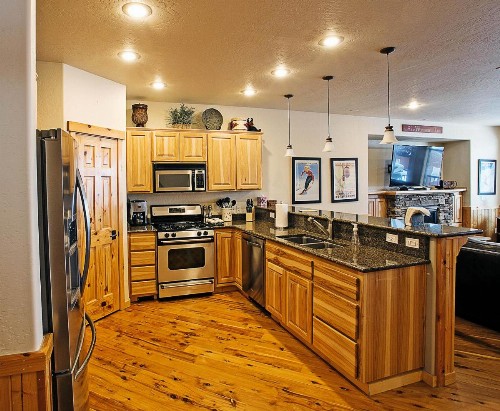 Crystal Springs Chalet - image 16