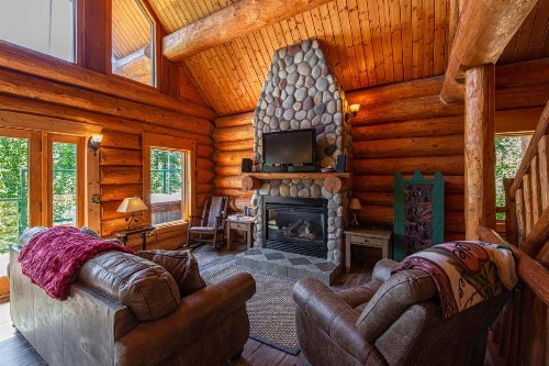 Mogul Hill Cabin - image 10