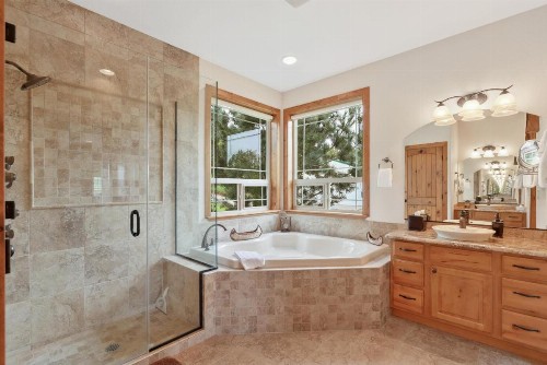 Lakefront Luxury - image 12