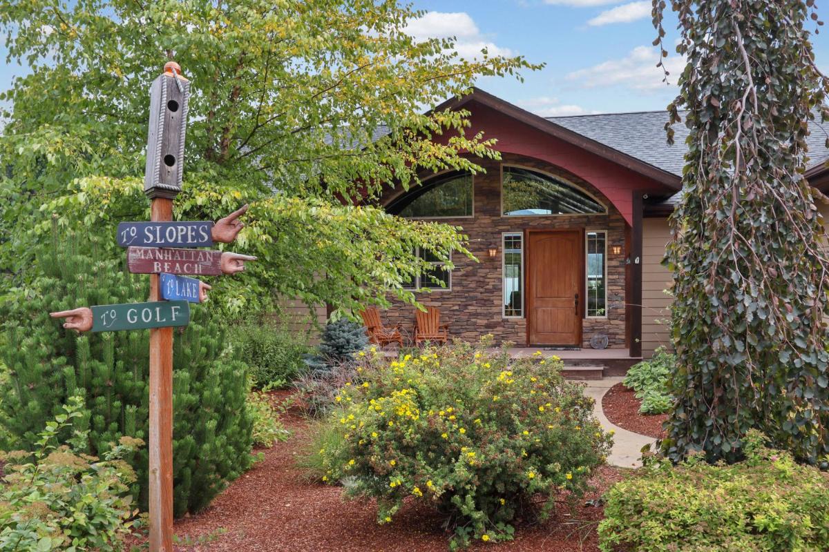 Lakefront Luxury - image 5