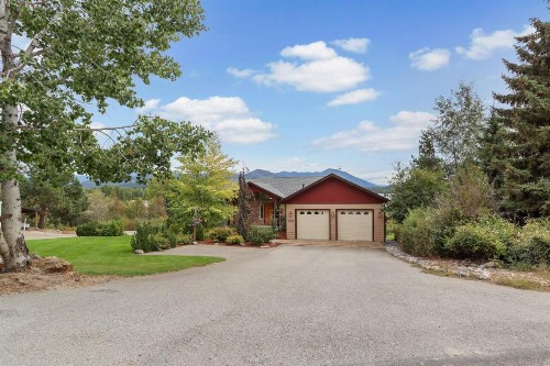 Lakefront Luxury - image 7