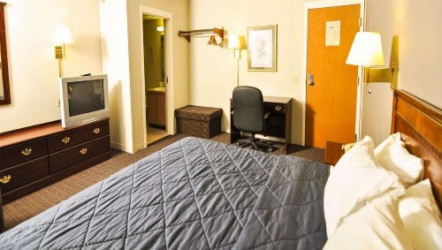 Best Budget Inn Sandusky - image 4