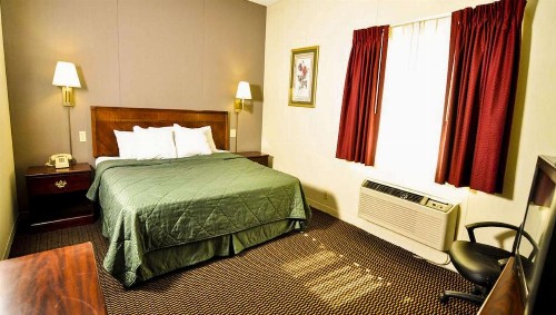 Best Budget Inn Sandusky - image 5