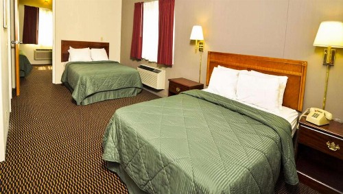 Best Budget Inn Sandusky - image 7