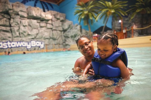 Cedar Point Castaway Bay Indoor Water Park - image 40