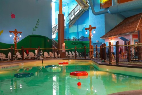 Cedar Point Castaway Bay Indoor Water Park - image 48