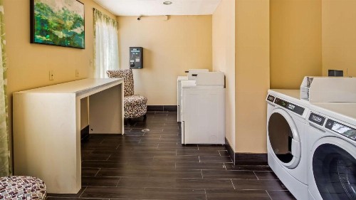 Best Western Plus Sanford Airport/Lake Mary Hotel - image 8