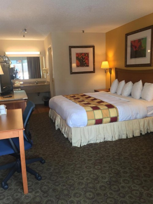 Budget Inn Sanford International Airport - image 16
