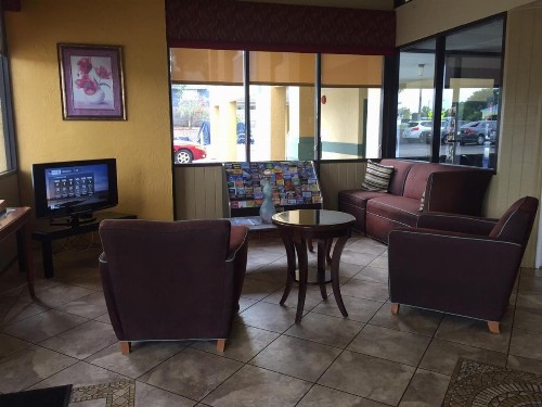 Budget Inn Sanford International Airport - image 19