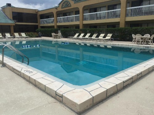 Budget Inn Sanford International Airport - image 7