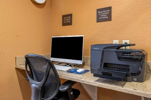 Comfort Inn & Suites Orlando North - image 13