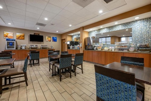 Comfort Inn & Suites Orlando North - image 20