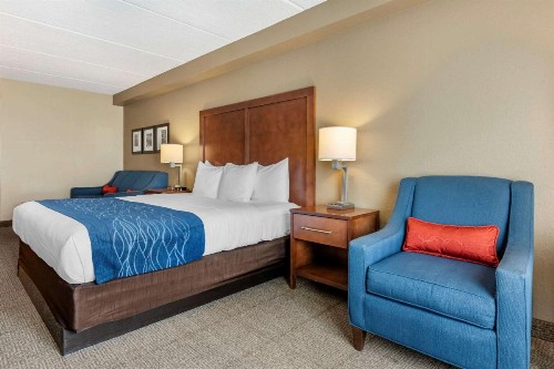 Comfort Inn & Suites Orlando North - image 26