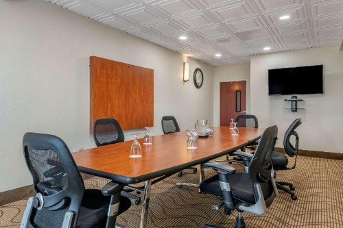 Comfort Inn & Suites Orlando North - image 40