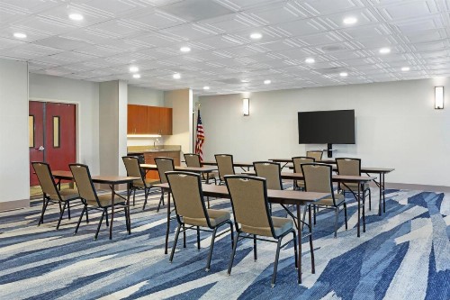 Comfort Inn & Suites Orlando North - image 45