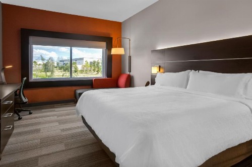 Holiday Inn Express & Suites - Sanford an IHG Hotel - image 26