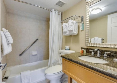 Sunset Beach Inn - image 12