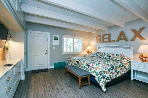 Colony Inn - image 10
