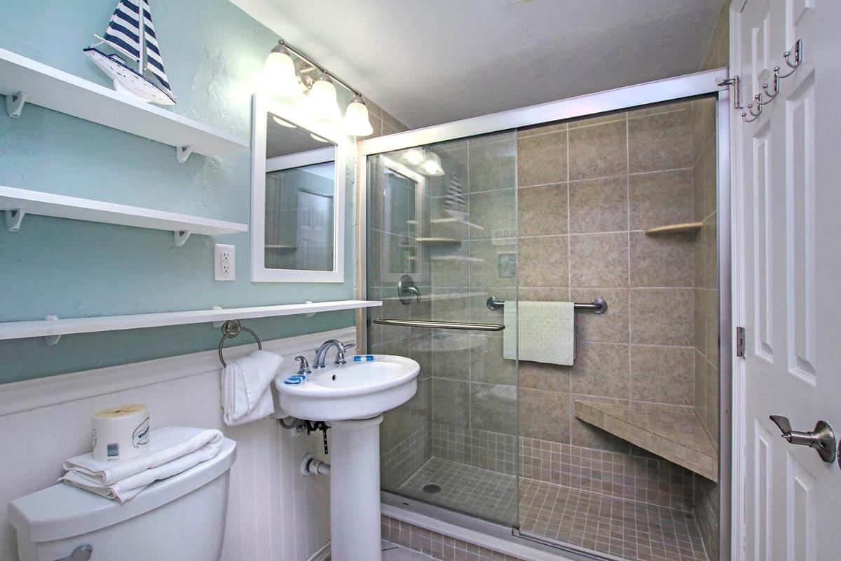 Colony Inn - image 6