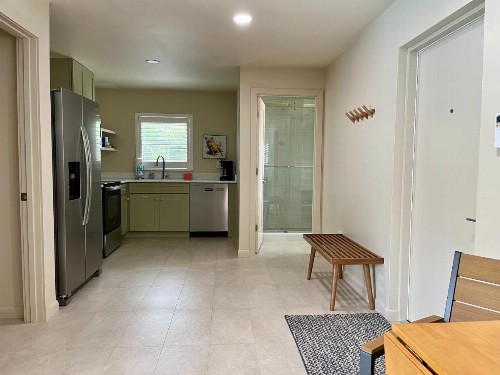 Sunshine Island Inn - image 18