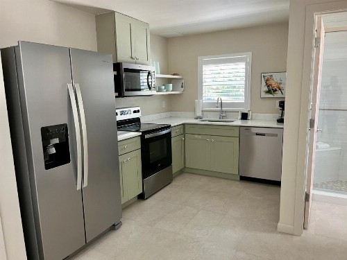 Sunshine Island Inn - image 26