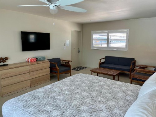 Sunshine Island Inn - image 27