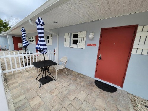 Sunshine Island Inn - image 3