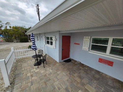 Sunshine Island Inn - image 9