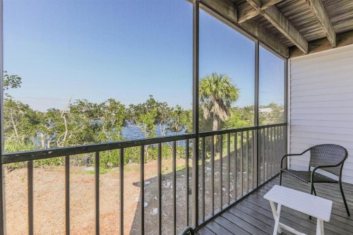 LAKE PALMS 1 - image 16