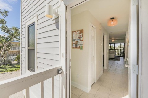 LAKE PALMS 1 - image 17