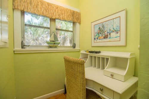 Castaway Cottage ( Sanibel Shores on Cardium Street) - image 10