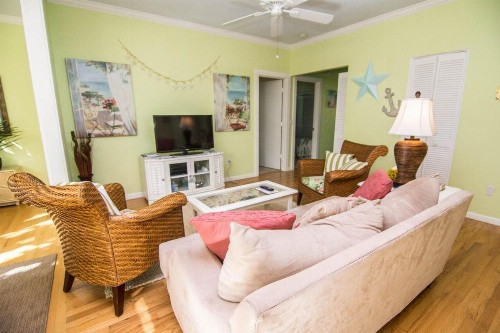 Castaway Cottage ( Sanibel Shores on Cardium Street) - image 17