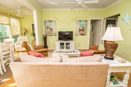 Castaway Cottage ( Sanibel Shores on Cardium Street) - image 9