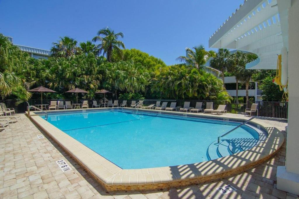 Island Beach Club #360D - image 3