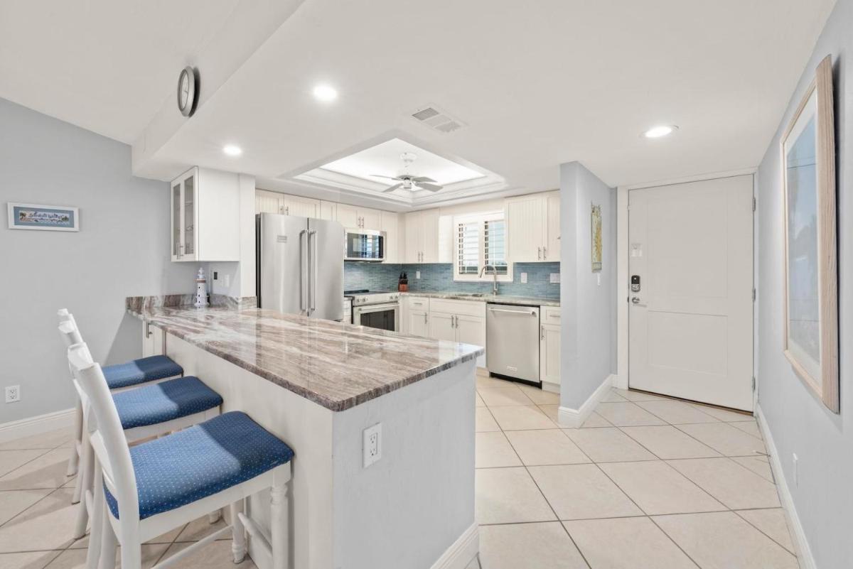 Sandpiper Beach #405 - image 7