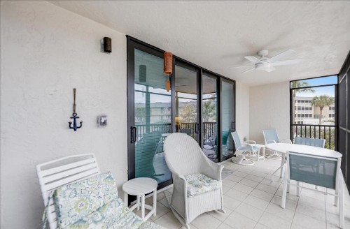 COMPASS POINT 221 - image 22
