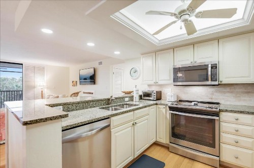 COMPASS POINT 221 - image 3